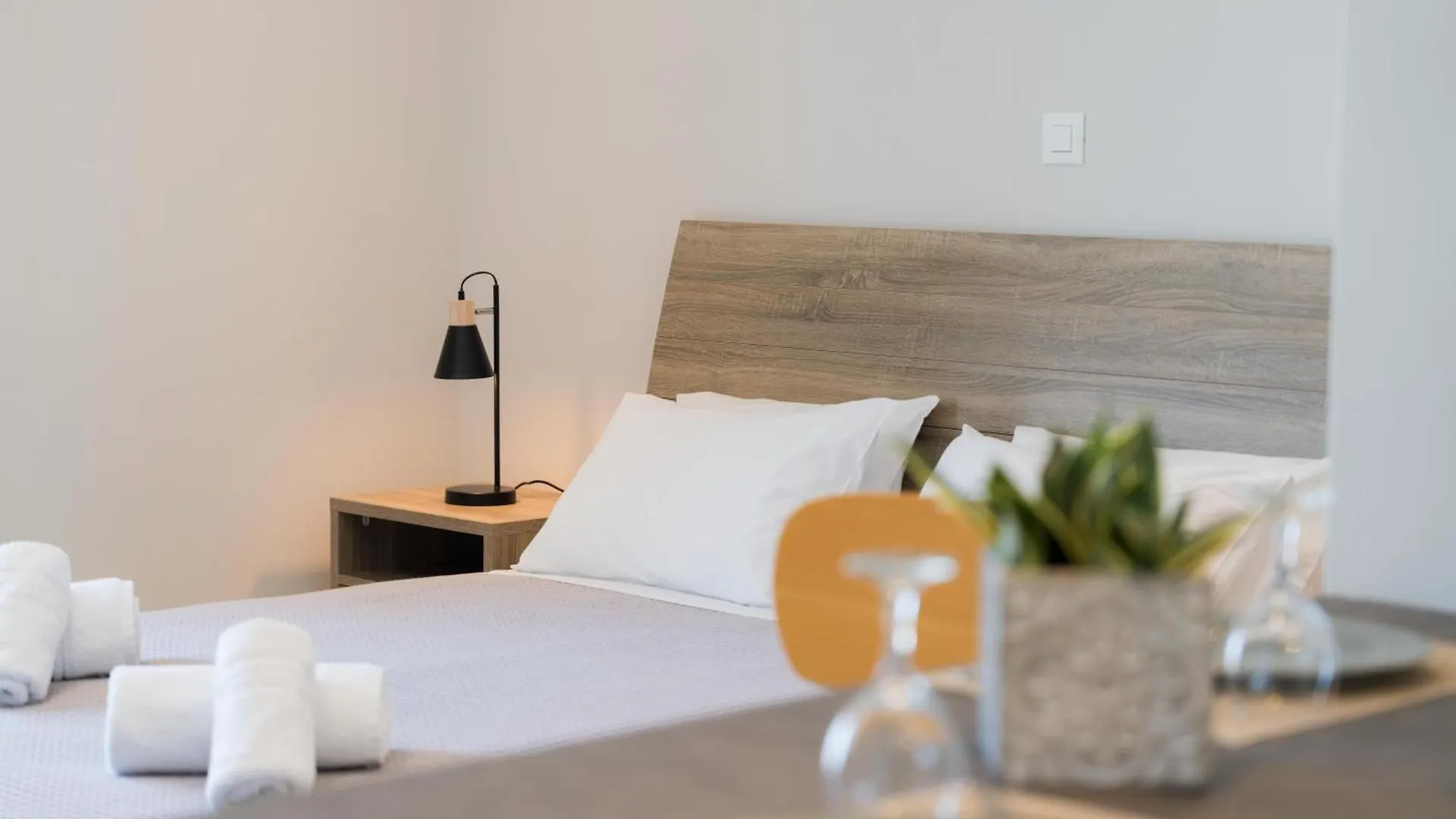 Mousata Captain'S Apartments In Olive Grove 2 יוון